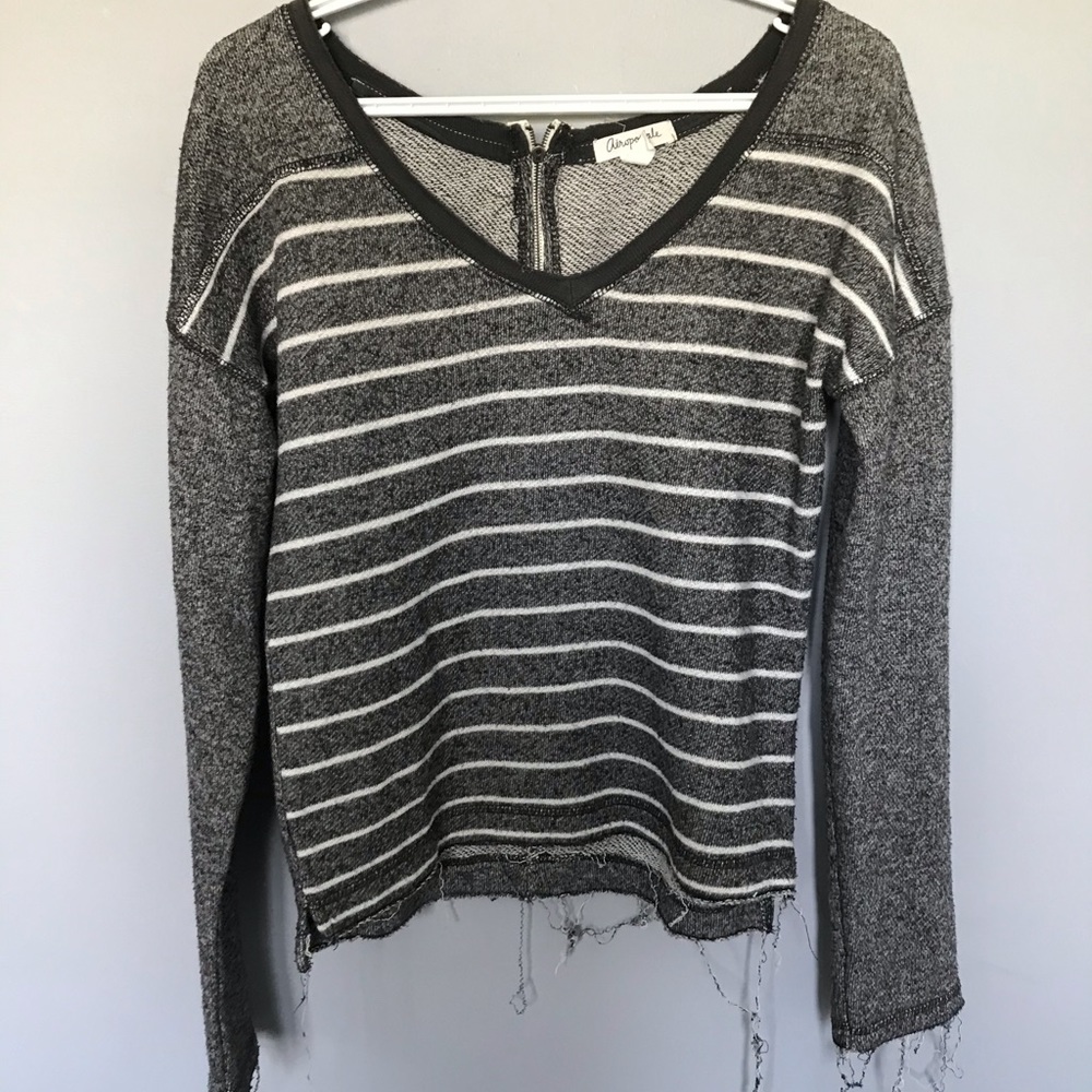 3 for 30💕 long sleeve top w/distressed seam